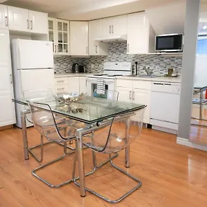 https://free-parking-great-1br-near-henri-bourassa-metro.hotels-in-montreal.org