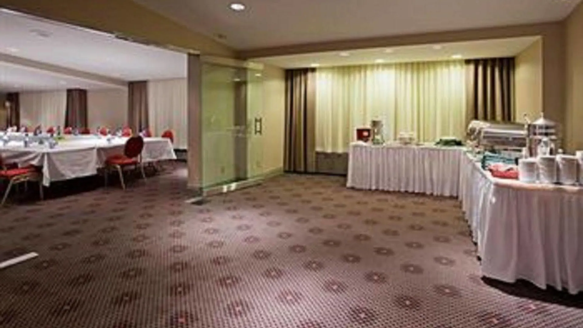 Holiday Inn Toronto Airport East By Ihg 3*,  Canada